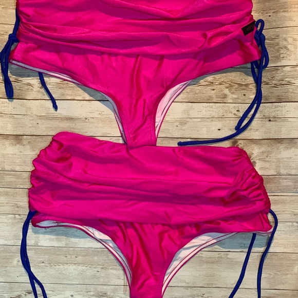 High waist bikini bottom with skirt NWT - Picture 2 of 3